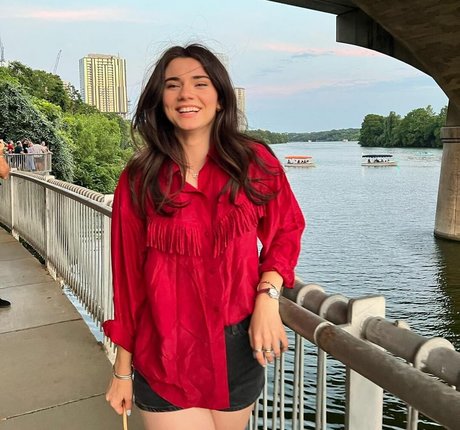 Brett Cooper modèle de haute qualité photos