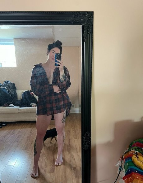 Natasha Aughey estrella libre galerías