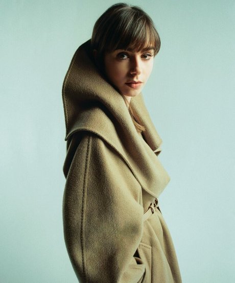 Lily Collins adult model pic
