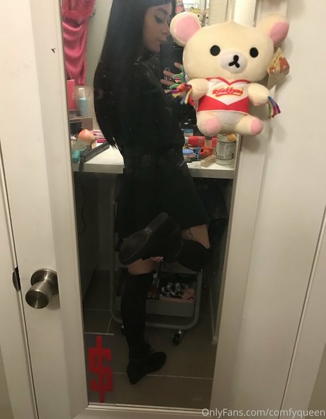 comfyqueen jolie étoile galeries