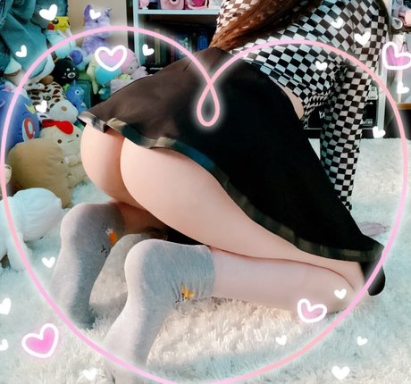 elliechii actrice nue image