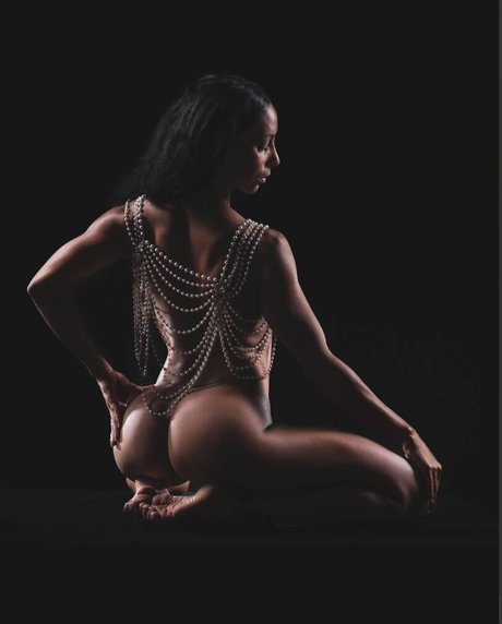 Laetitia Bouffard Roupe modelo caliente recopilación