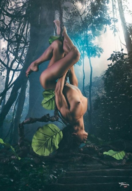 Laetitia Bouffard Roupe naked model images
