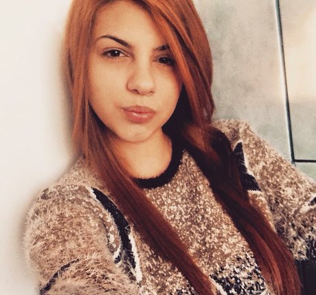 Roberta Ptru étoile exclusive des photos