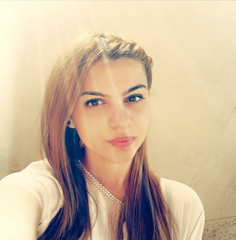 Roberta Ptru arte estrella porno archivo