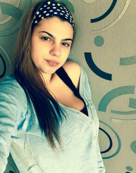 Roberta Ptru star du porno hd img