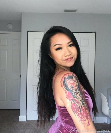 senpaiyang actrice érotique image