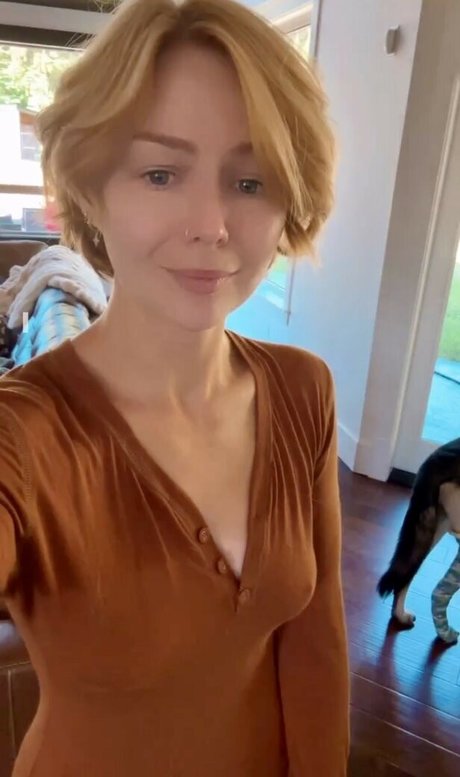 KallMeKris modelo exclusivo fotos