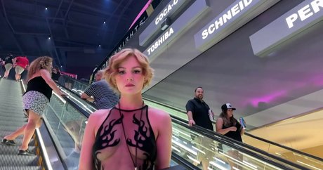 KallMeKris hot model archive