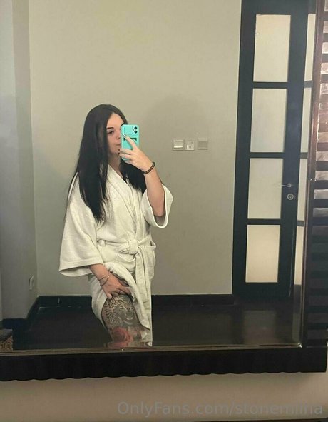 stonemlina joli modèle photos