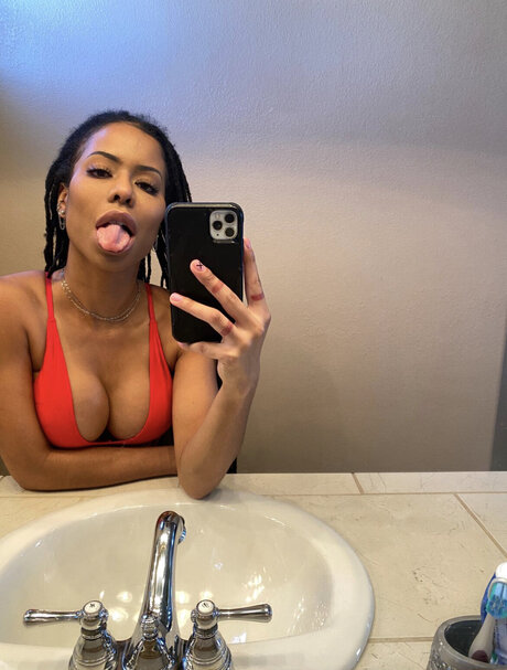 thekiranoir modèle exclusif img