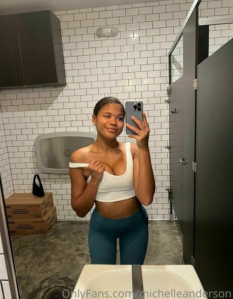 michelleanderson actriz de desnudos foto