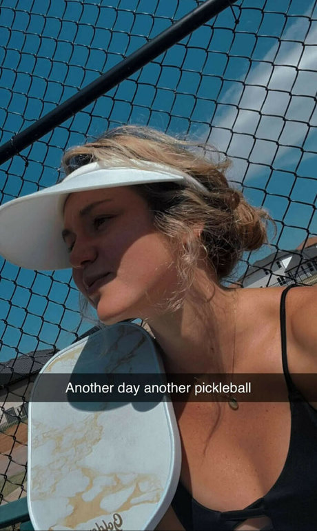 Brec Bassinger étoile magnifique photo