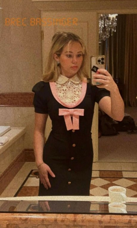 Brec Bassinger modèle exclusif photos