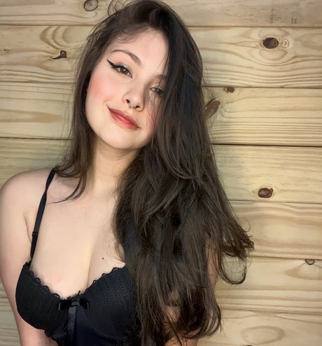 July Garcia modelo exclusivo foto