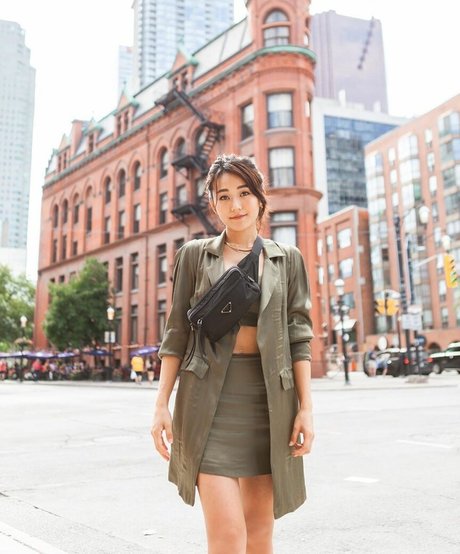 Karen Fukuhara modèle adulte photos