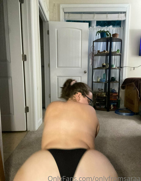 onlyfromsaraa modelo bonita fotos