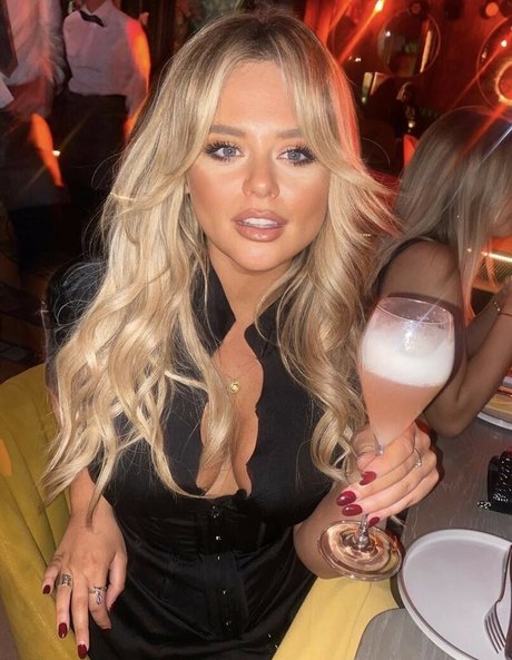Emily Atack modèle adulte images