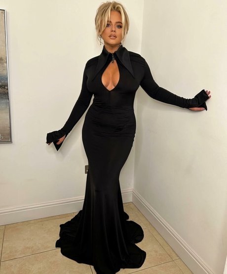 Emily Atack Miniatura