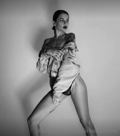 yourlustfullover mannequin img