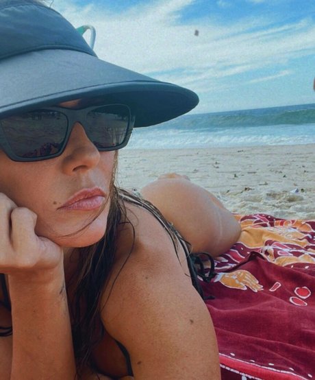 Deborah Secco modèle gratuit photos