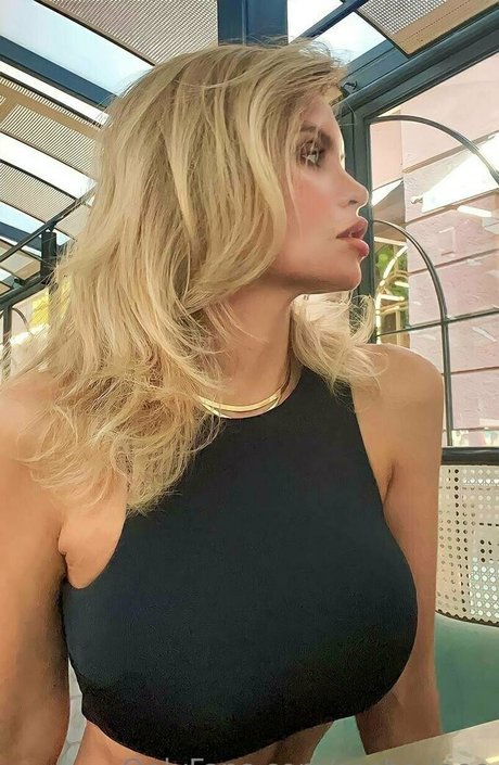 sasha leee nus star du porno photo