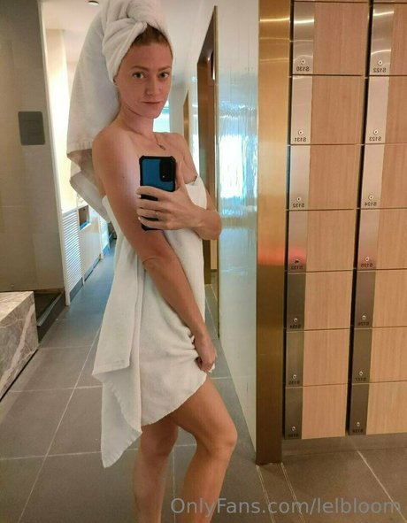 lelbloom nude star pics