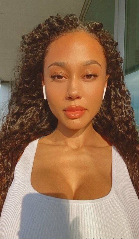 victoriafree actrice artistique des photos