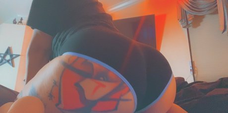 poppycarmine estrella xxx archivo