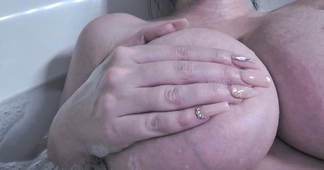 poppycarmine joli modèle galeries