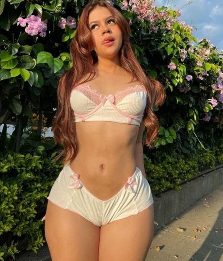Kelly Apraez modelo gratis imágenes