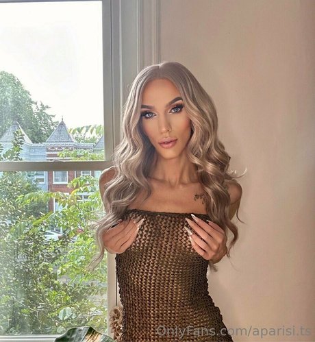 aparisi ts art pornstar photo
