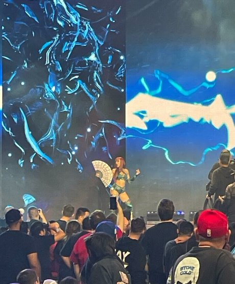 Leila Grey Miniature