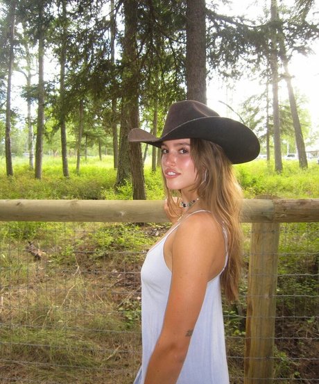 old onlyfans beautiful photo