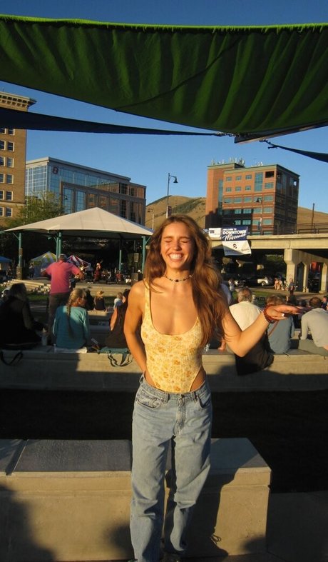 Sylvia Snyders model pretty img