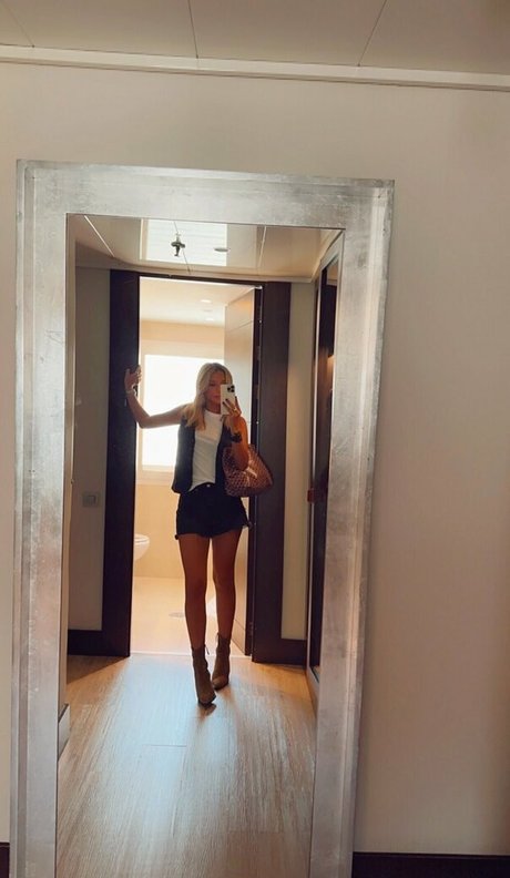 tina ts étoile érotique images