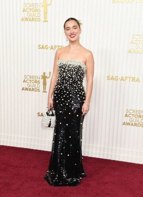 Haley Lu Richardson actriz de alta calidad fotos