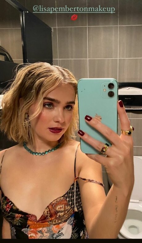 Haley Lu Richardson star du porno chaude images