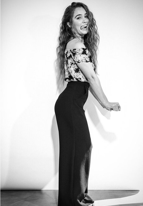 Haley Lu Richardson desnudos estrella porno foto