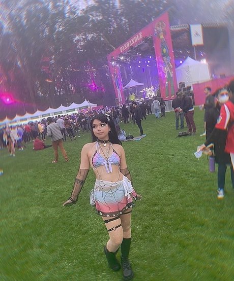 Wasabiicat actrice érotique photo