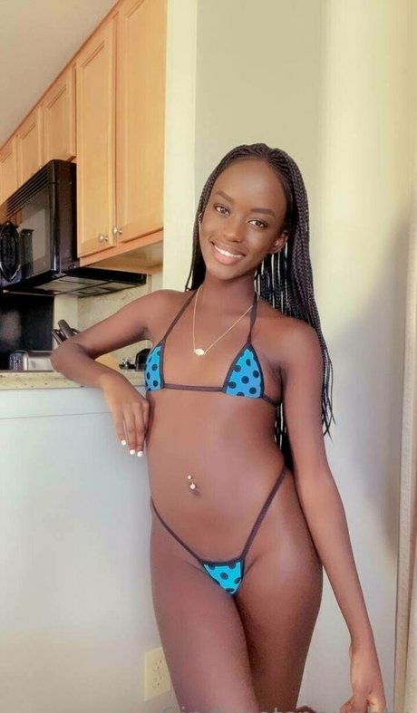cindygetsnaughty model hd pics