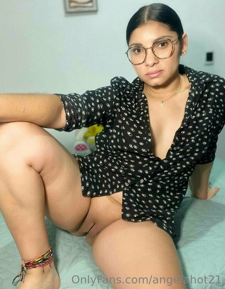 angelahot21 actrice hd galeries