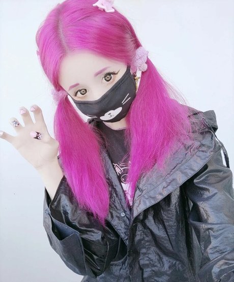 tsundurka actriz atractiva imágenes