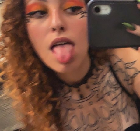 Edin Kary estrella de alta definición fotos