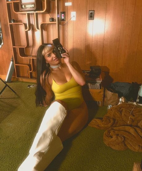 Steph De Lander nude actress image