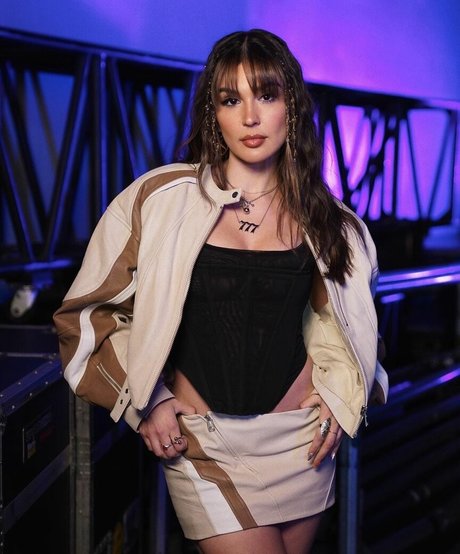 Cathy Kelley modèle érotique photos