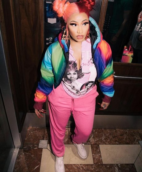 Nicki Minaj meilleure star du porno des photos
