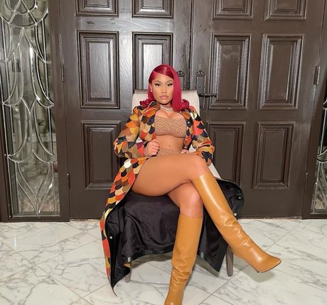 Nicki Minaj modèle xxx photo