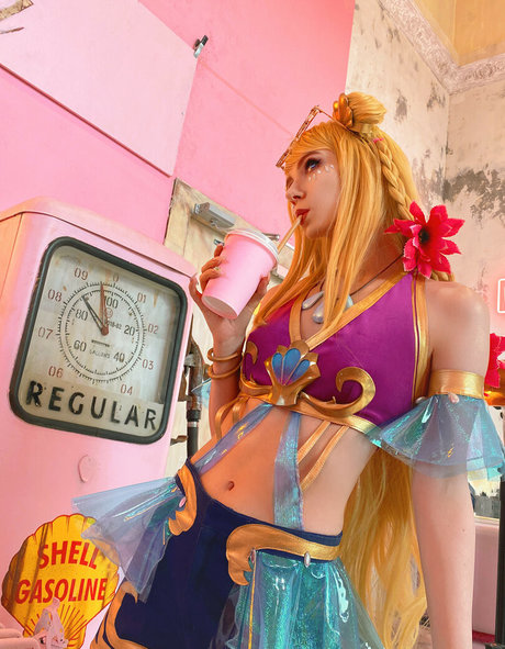 Mik Allen actriz exclusiva imágenes