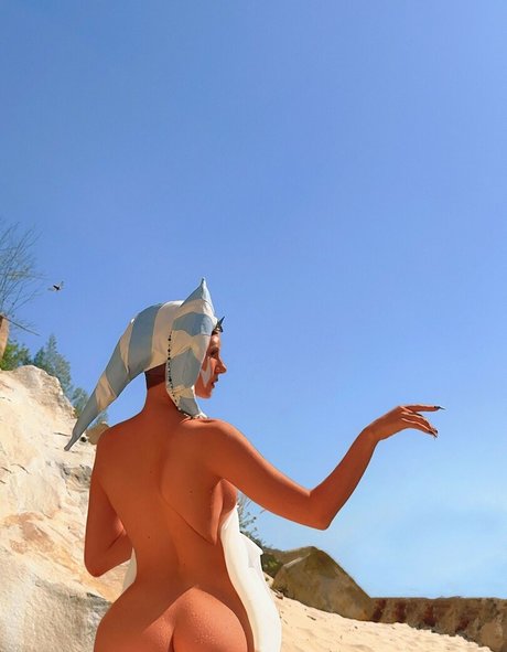 Mik Allen actriz desnuda galerías